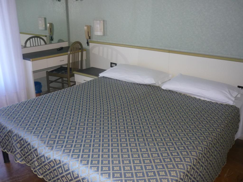 Hotel Europa Arma di Taggia Pokoj fotografie